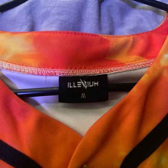Illenium Red Rocks Jersey - Picture 3 of 3